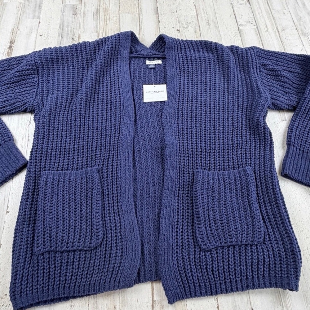 NWT American Eagle Cardigan Sweater Size-S - Picture 3 of 5